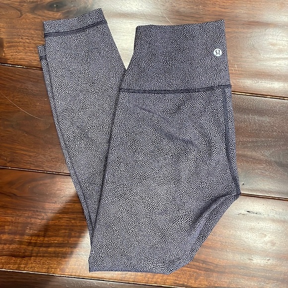Lululemon polka dot leggings size 4 - Picture 1 of 3